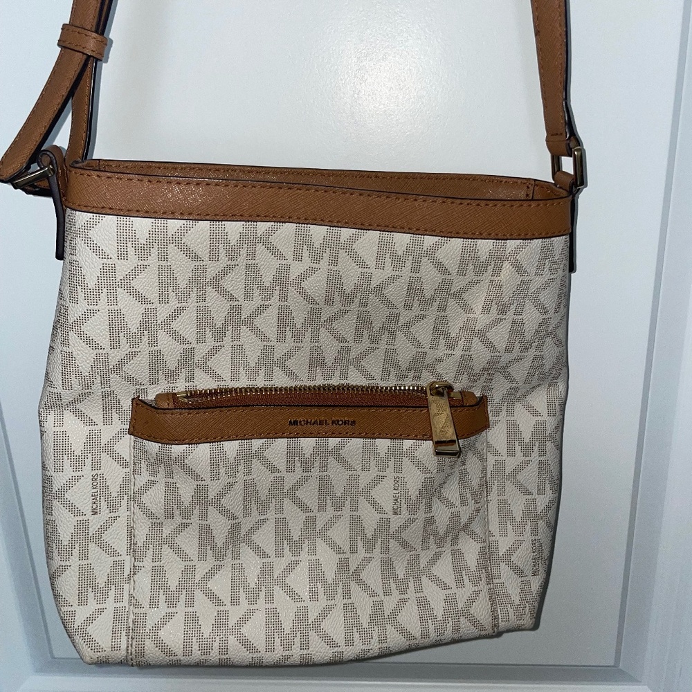 Michael Kors Crossbody Bag